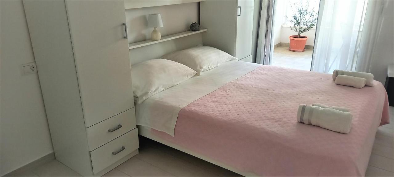 Apartments Danica Promajna Eksteriør bilde