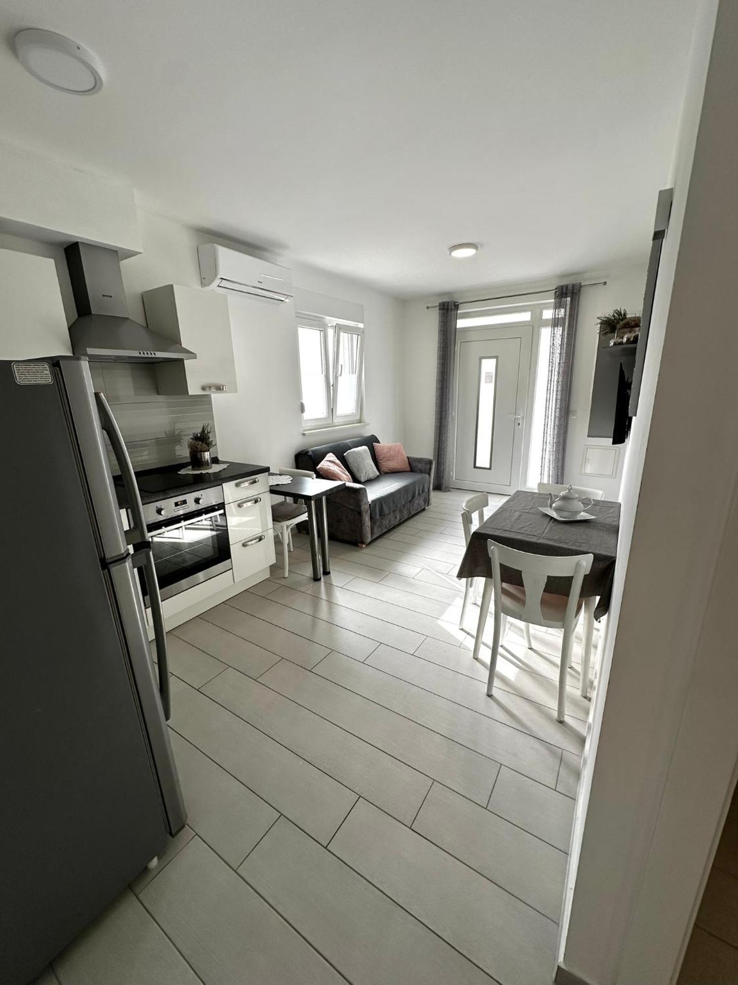 Apartments Danica Promajna Eksteriør bilde