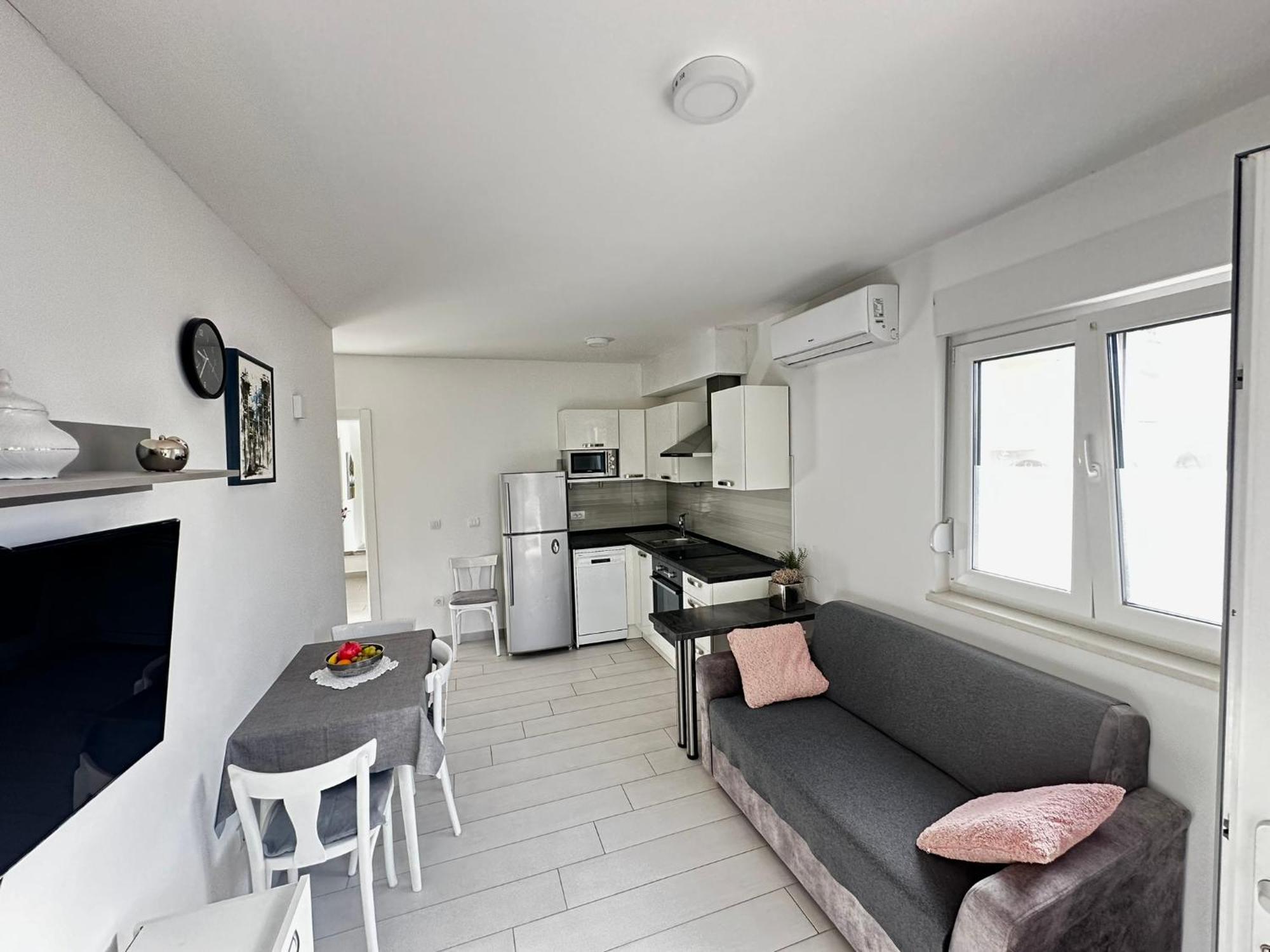 Apartments Danica Promajna Eksteriør bilde