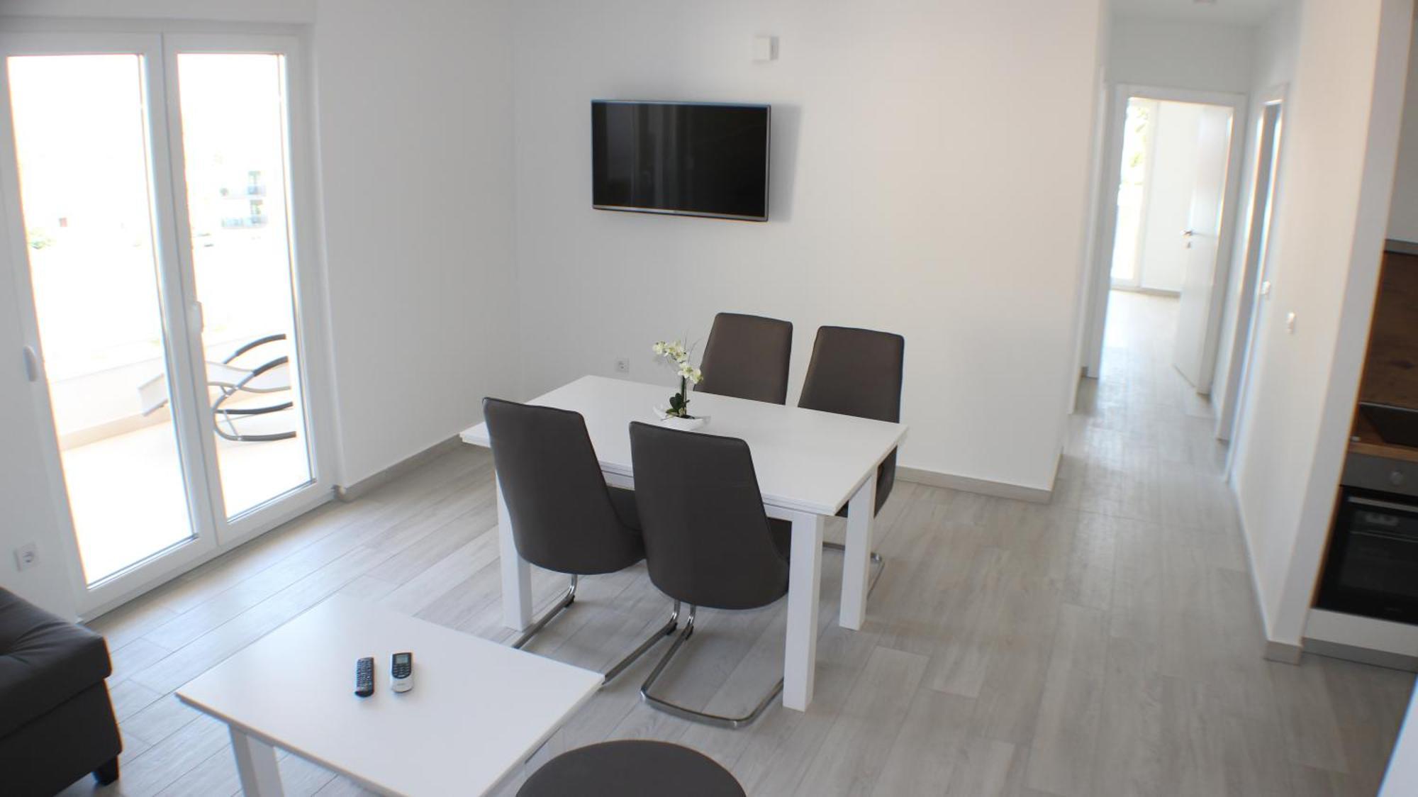 Apartments Danica Promajna Rom bilde